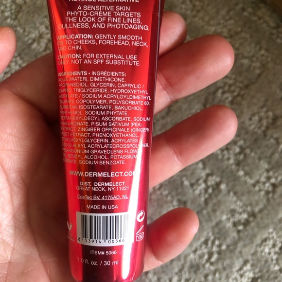 DERMELECT Flawless Bakuchiol Treatment 30ml - Picture 3 of 5